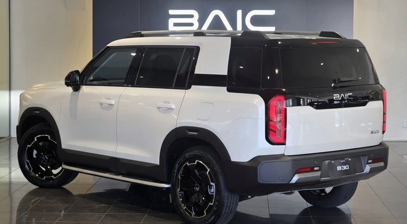 2026 BAIC B30 Premium Adventure HEV AWD image 2