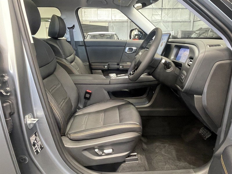 2026 BAIC B30 Premium Adventure HEV AWD image 5