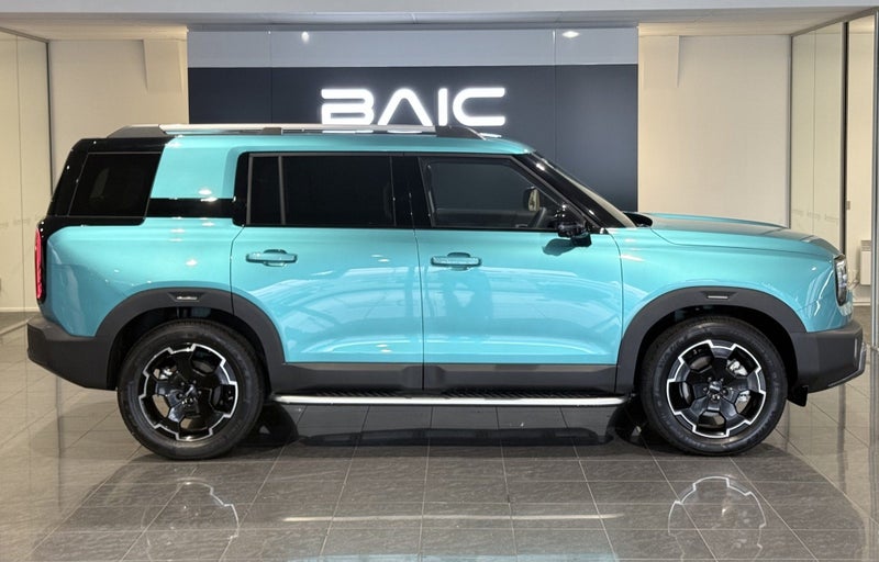 2026 BAIC B30 Premium Adventure HEV AWD **DEMO** image 3