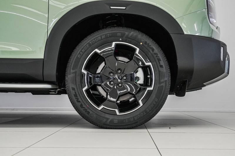 2026 BAIC B30 Premium Adventure Hybrid AWD 1.5P... image 5