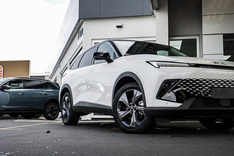 2026 BAIC X55 Elite Smart Hybrid 1.5Ph image 3