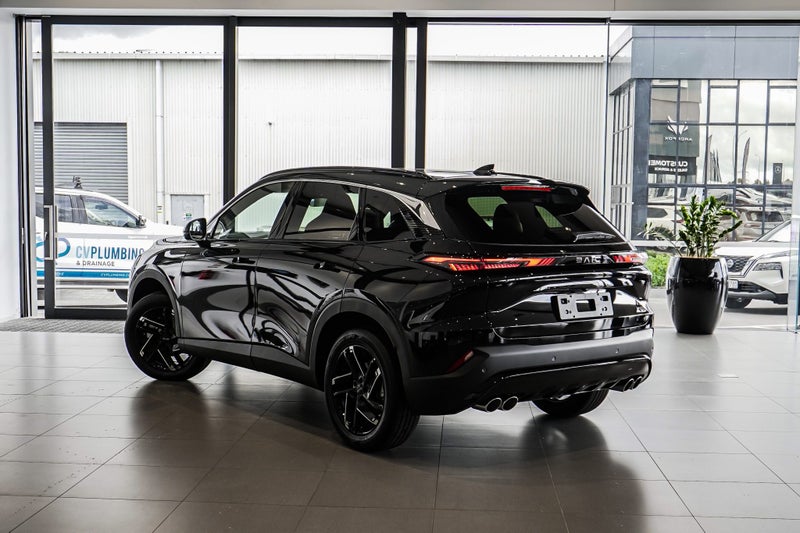 2026 BAIC X55 Premium Plus 1.5Pt / Black beauty... image 3