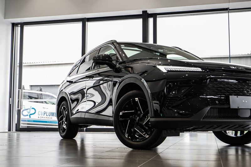 2026 BAIC X55 Premium Plus 1.5Pt / Black beauty... image 4