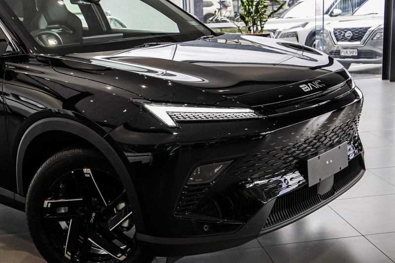 2026 BAIC X55 Premium Plus 1.5Pt / Black beauty... image 5