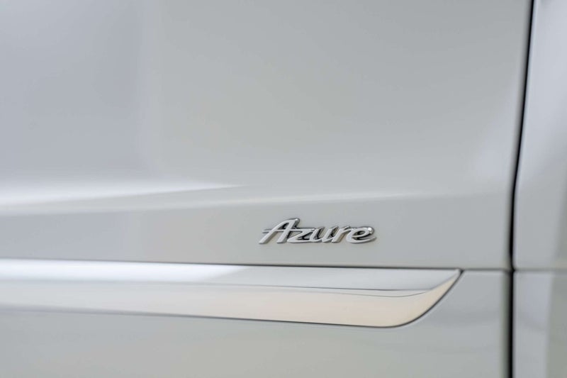 2026 Bentley Bentayga Azure, Extended Wheelbase image 5