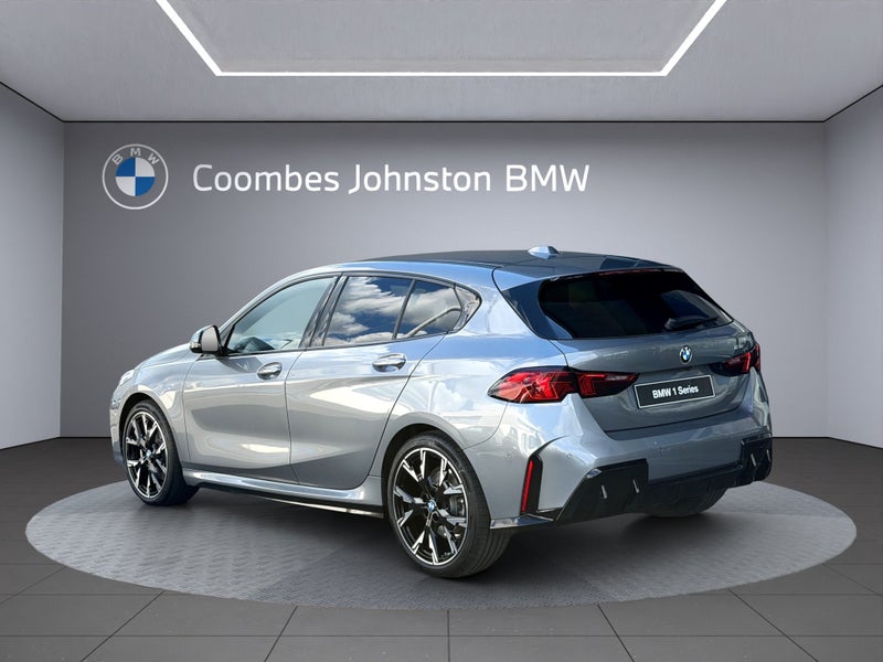 2026 BMW 120 Hatch image 4