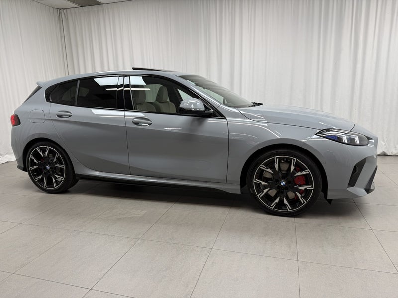 2026 BMW 120i 120 Hatch image 2