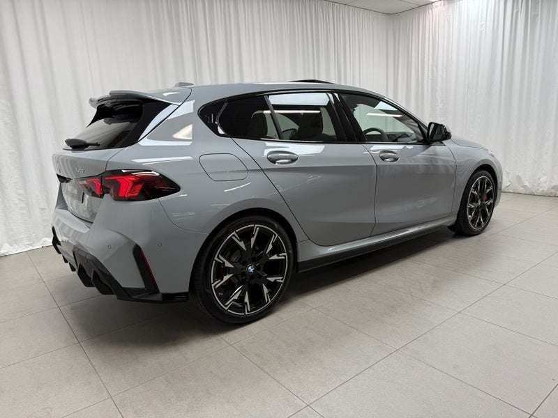 2026 BMW 120i 120 Hatch image 3
