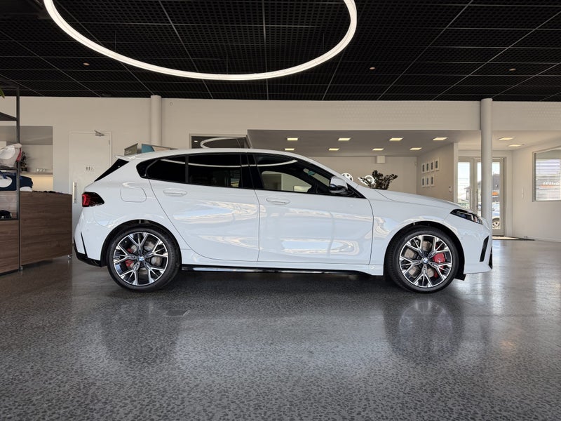 2026 BMW 120i 120 Hatch M Sport Pro image 3