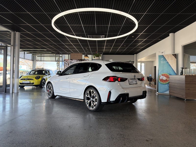 2026 BMW 120i 120 Hatch M Sport Pro image 4