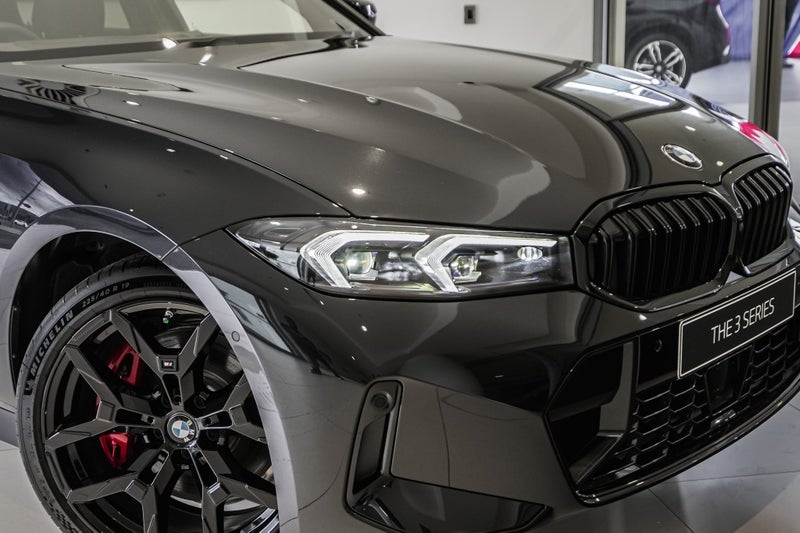 2026 BMW 320D xDrive Touring image 3