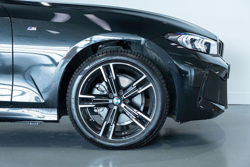 2026 BMW 320i Executive Package image 2