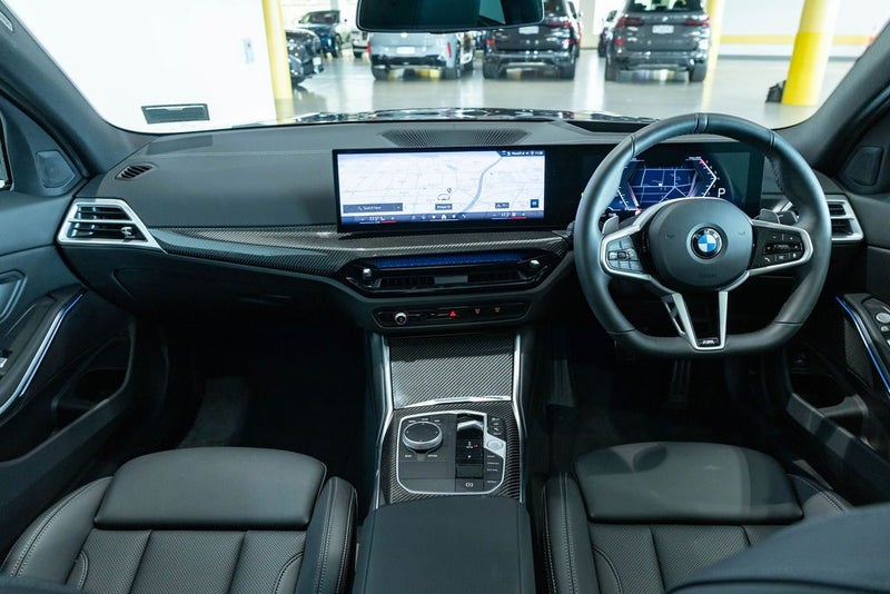2026 BMW 320i Executive Package image 3