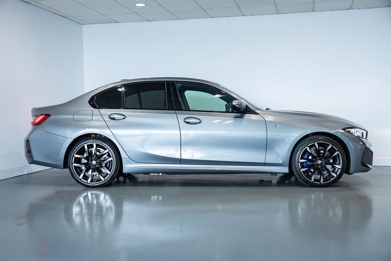 2026 BMW 330e Plug-In Hybrid image 3