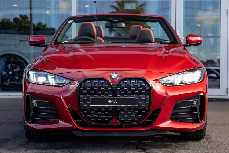 2026 BMW 420i 420i Convertible image 3