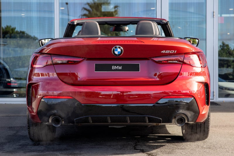 2026 BMW 420i 420i Convertible image 4