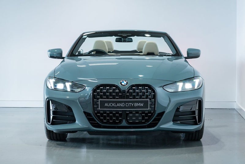 2026 BMW 420i Convertible image 5