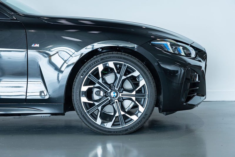 2026 BMW 420i Convertible image 2