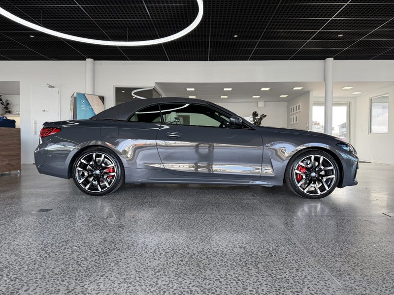 2026 BMW 420i Convertible M-Sport Pro image 3