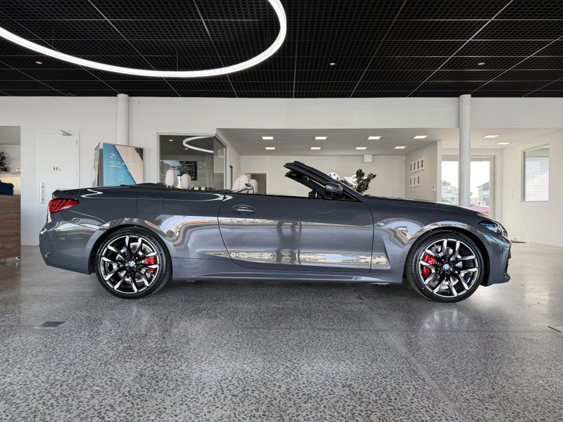 2026 BMW 420i Convertible M-Sport Pro image 4