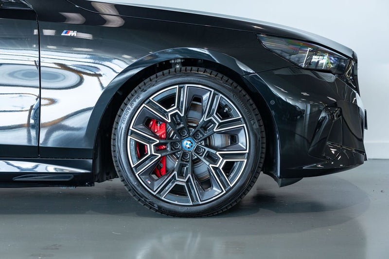 2026 BMW i5 M60 Xdrive image 3