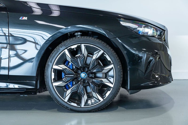 2026 BMW i5 M60 xDrive image 2