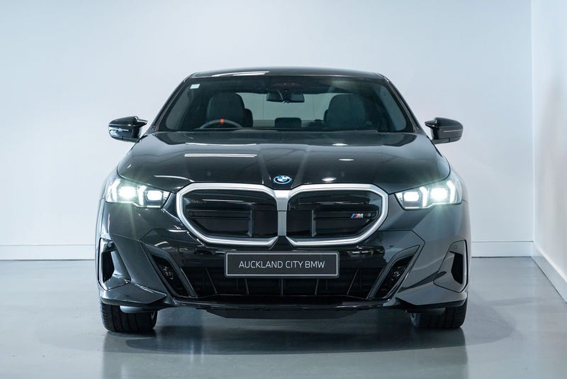2026 BMW i5 M60 xDrive image 5