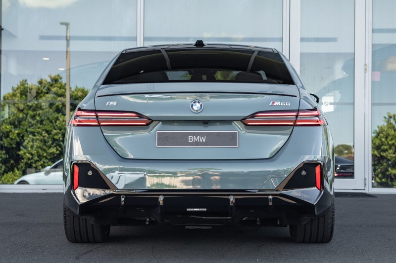 2026 BMW i5 M60 xDrive image 5