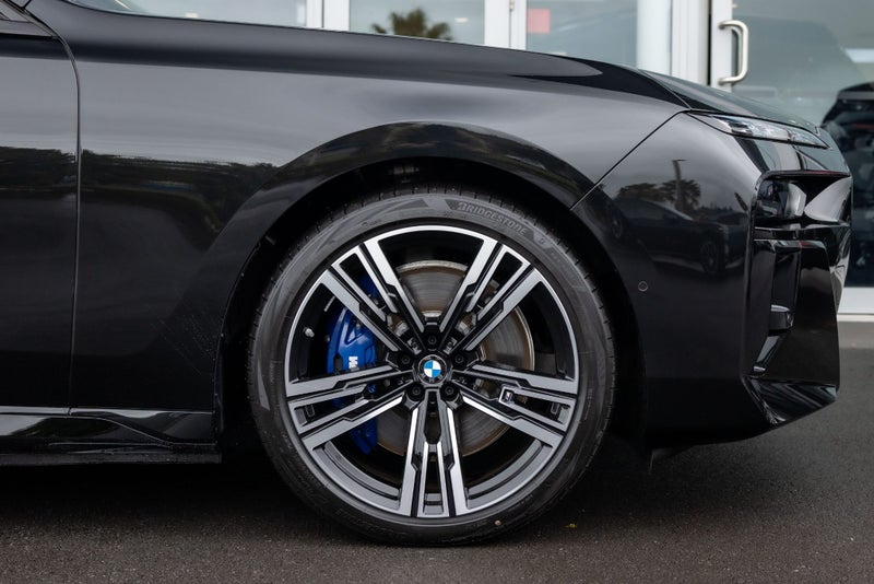 2026 BMW i7 xDrive60 image 5