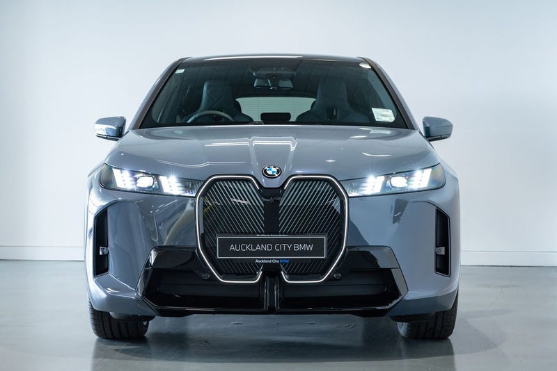 2026 BMW iX xDrive 45 image 2
