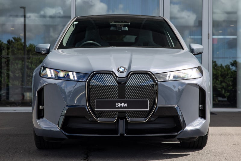 2026 BMW iX xDrive45 image 2