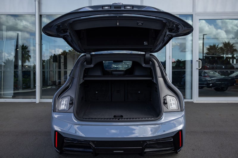 2026 BMW iX xDrive45 image 5