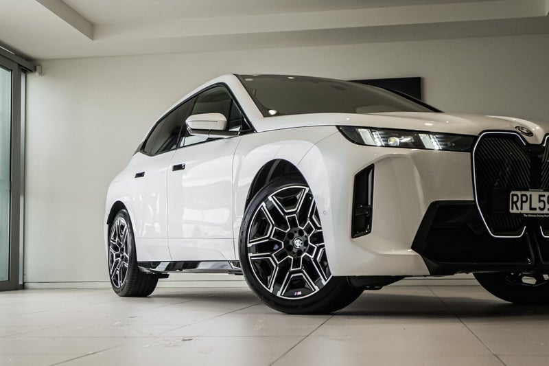 2026 BMW iX Xdrive45 image 2