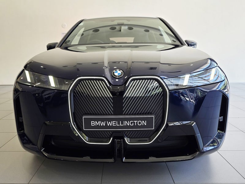 2026 BMW iX xDrive45 Executive Package image 2
