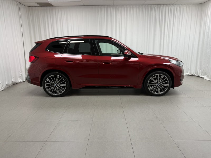 2026 BMW iX1 BMW iX1 xDrive30 image 2