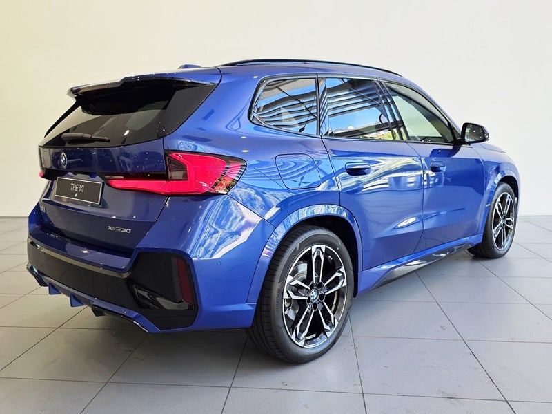 2026 BMW iX1 xDrive30 image 4