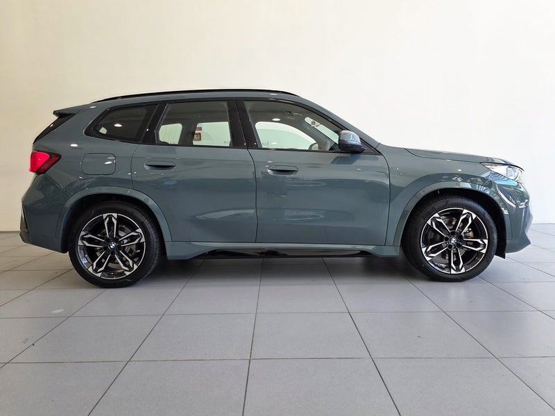 2026 BMW iX1 xDrive30 image 3