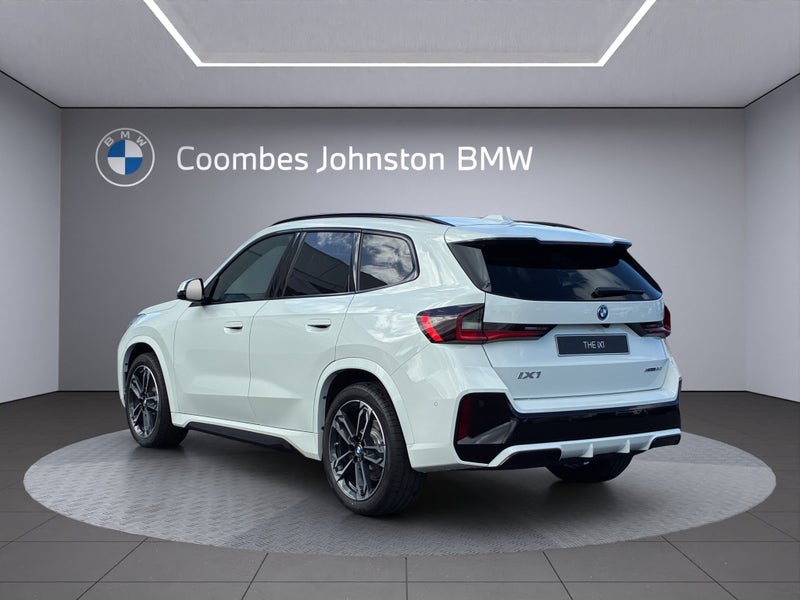 2026 BMW iX1 xDrive30 image 4