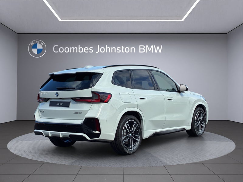 2026 BMW iX1 xDrive30 image 5