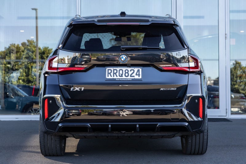 2026 BMW iX1 xDrive30 image 4
