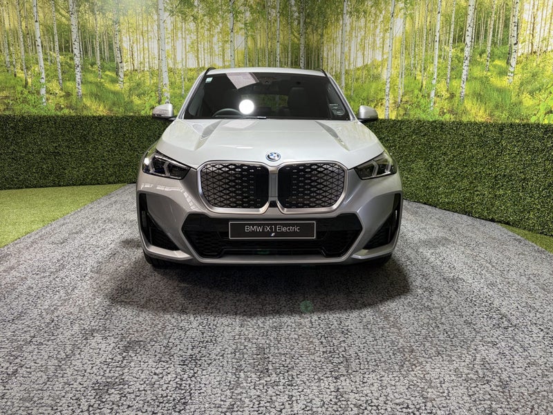 2026 BMW iX1 Xdrive30 65Kwh - Enjoy 1.99% Finan... image 3