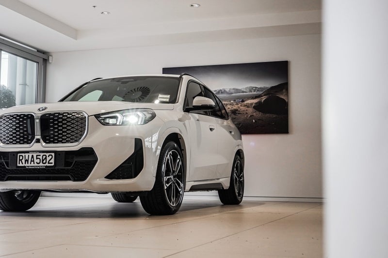 2026 BMW iX1 xDrive30 image 5