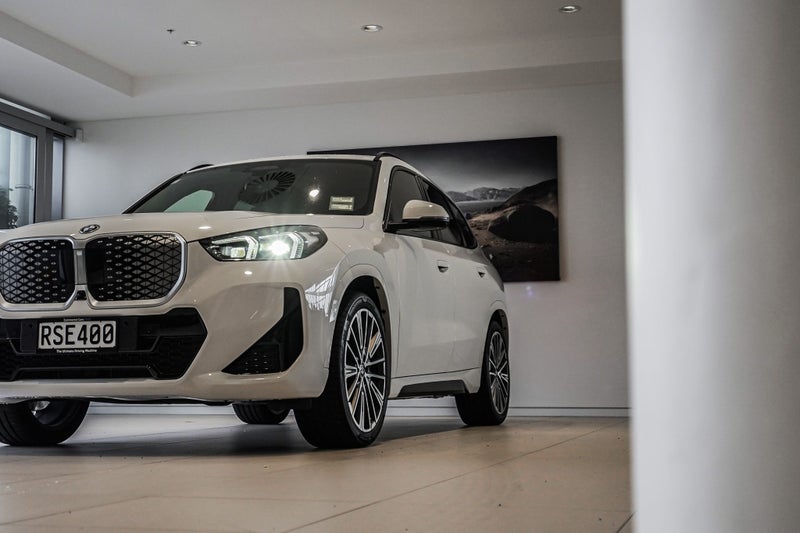 2026 BMW iX1 xDrive30 image 5