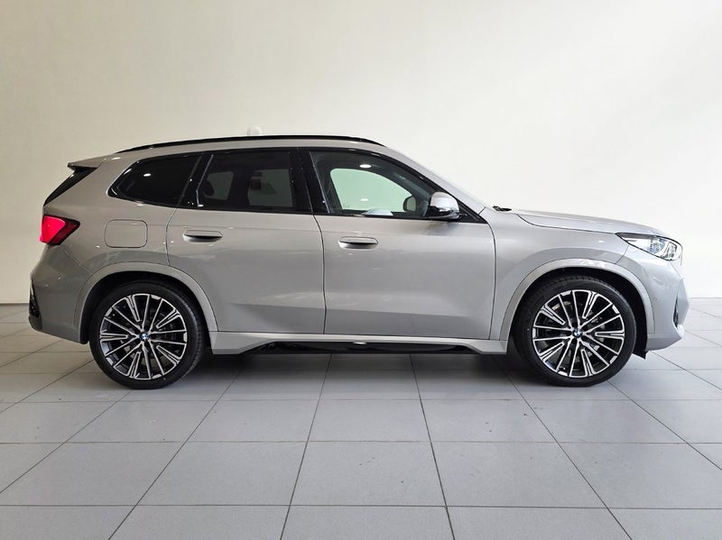 2026 BMW iX1 xDrive30 image 3