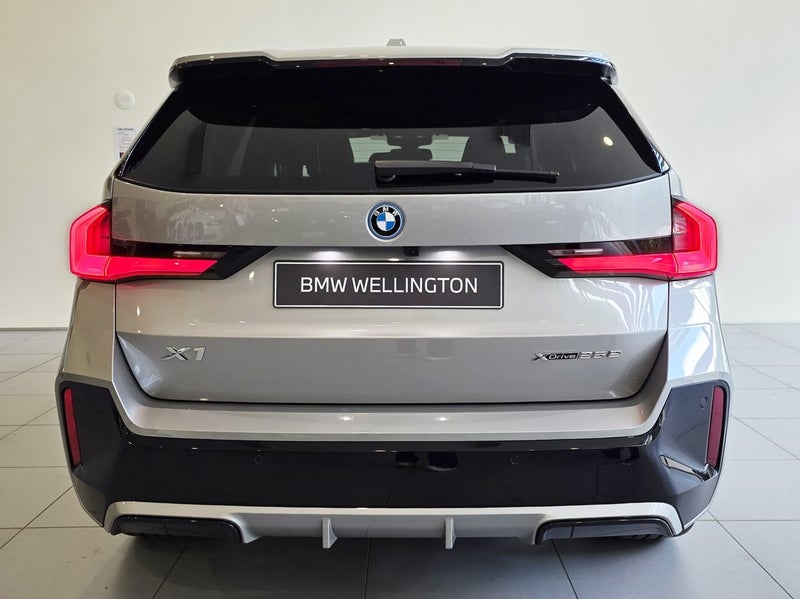 2026 BMW iX1 xDrive30 image 5