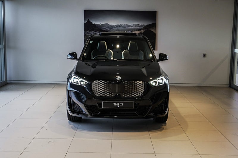 2026 BMW iX1 xDrive30 image 4