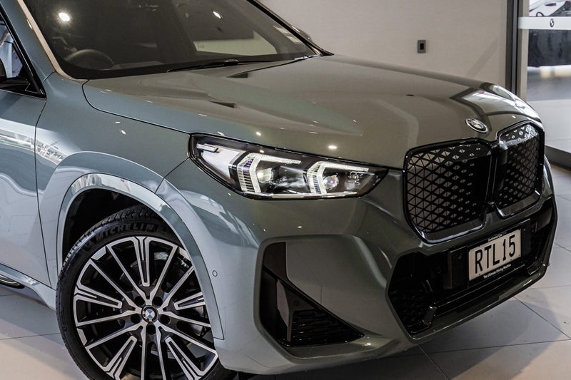 2026 BMW iX1 xDrive30 image 3