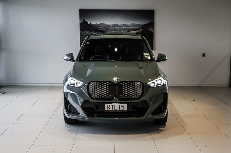 2026 BMW iX1 xDrive30 image 4