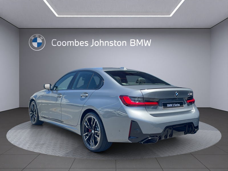 2026 BMW M340i xDrive image 4