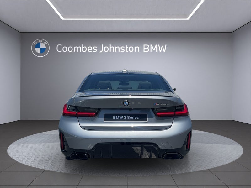 2026 BMW M340i xDrive image 5